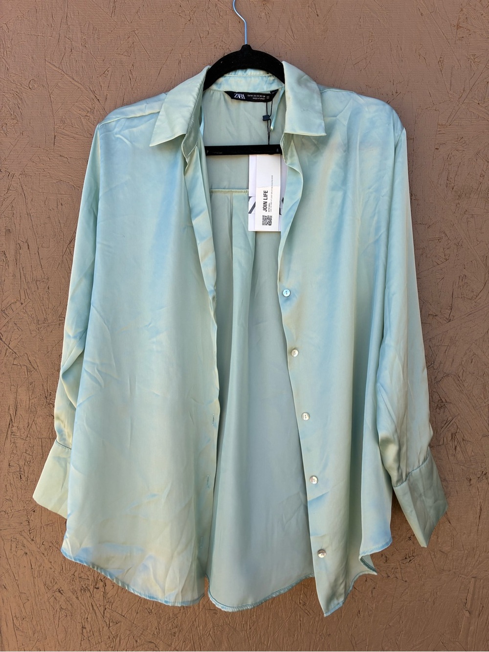Zara bu women’s Pale Mint Button-Up Shirts